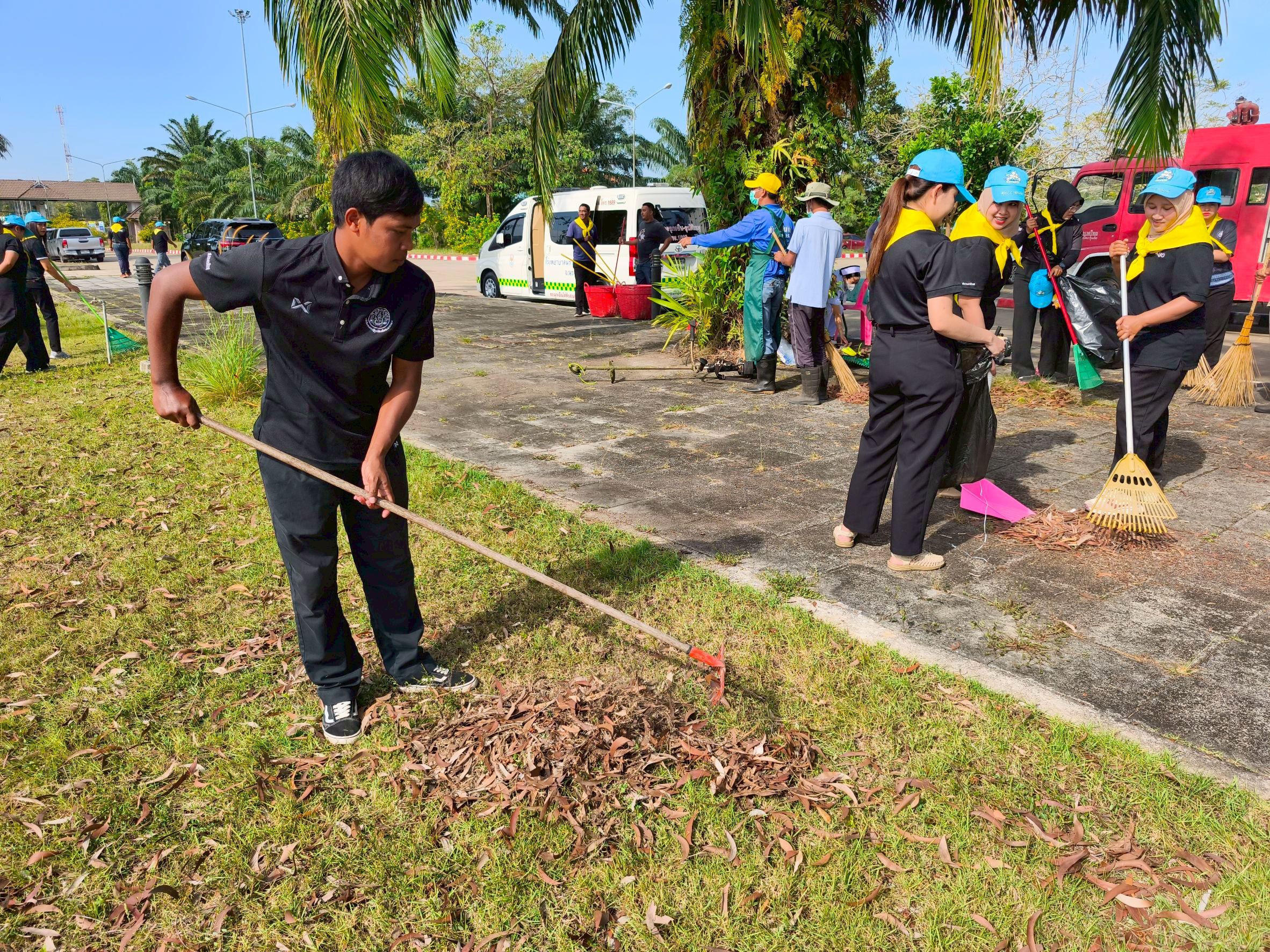 title - ส.ป.ก.นราธิวาส ร่วมกิจกรรมจิตอาสาบำเพ็ญสาธารณประโยชน์ เนื่องในวันพ่อขุนรามคำแหงมหาราช และวันสมเด็จพระนเรศวรมหาราช